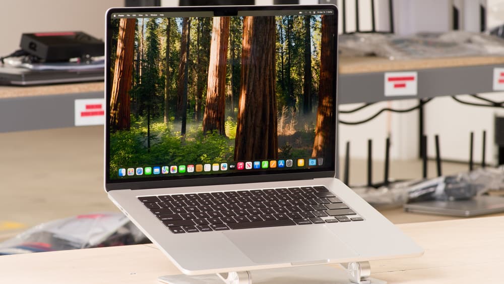 MacBook Air 15" (M4, 2025) - Gaming Laptop | Pixlaps Pakistan
